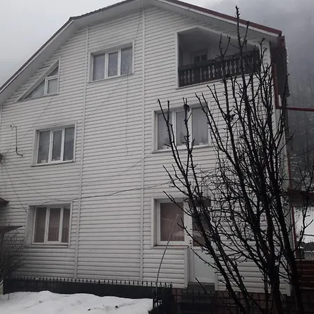 Guest house тушер Rakhiv