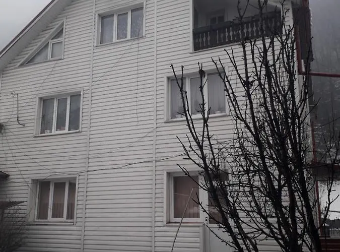 Konukevi тушер Rakhiv